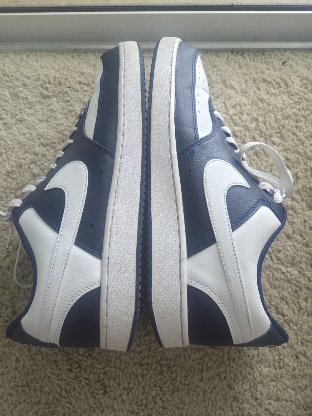 Nike Court Men's Vision Low Sneaker - Picture 9 of 11